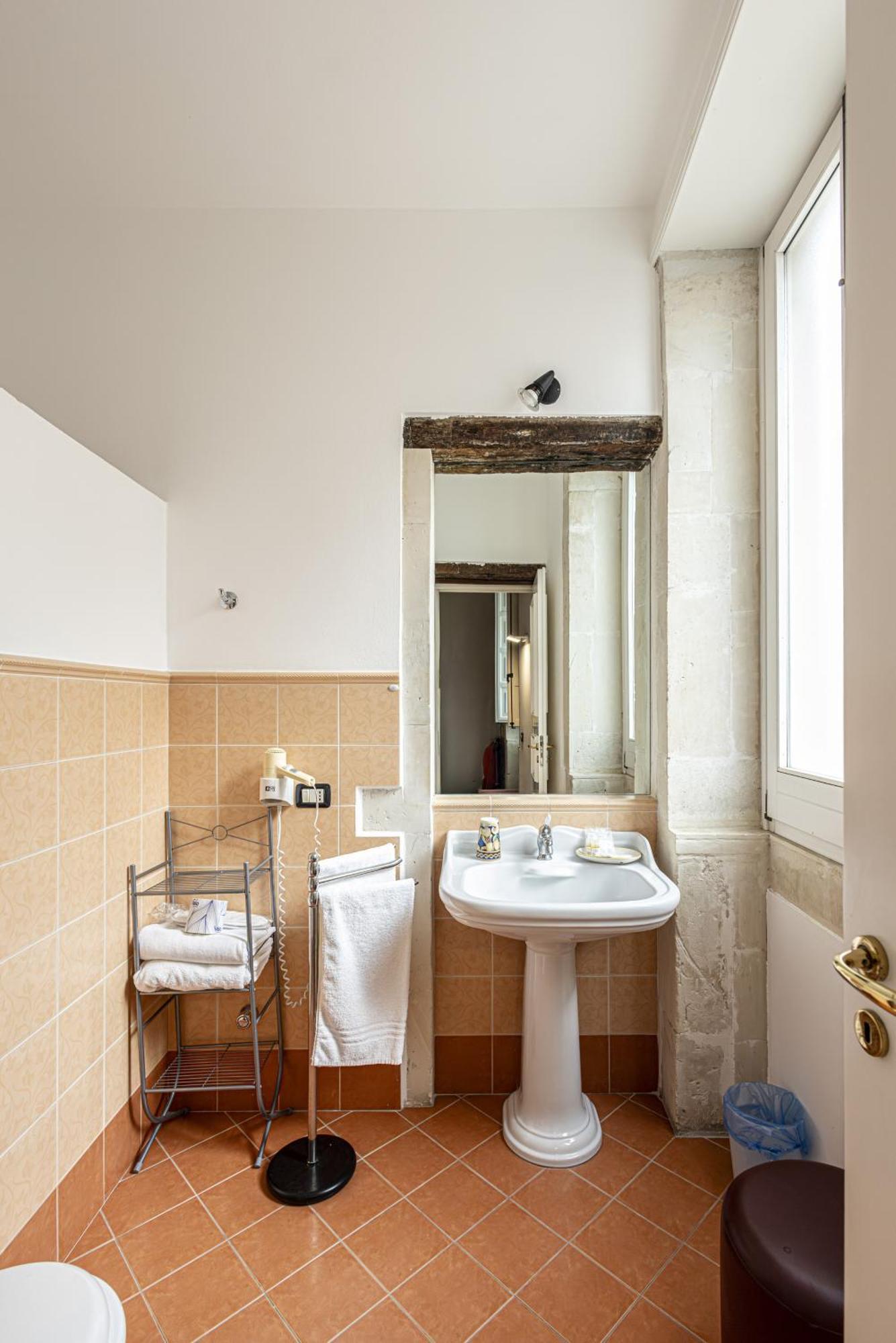 Lakkios Charming Suites&rooms Syracuse