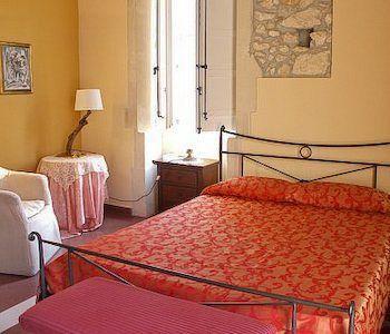 Lakkios Charming Suites&rooms Bed and breakfast