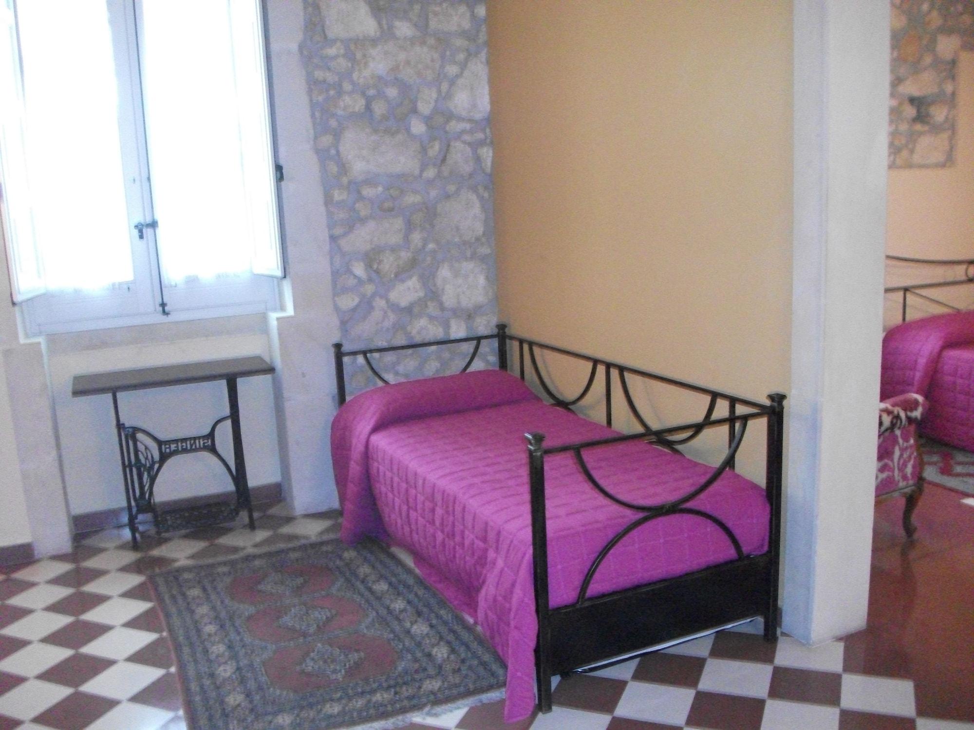 Lakkios Charming And Bed & Breakfast 3*