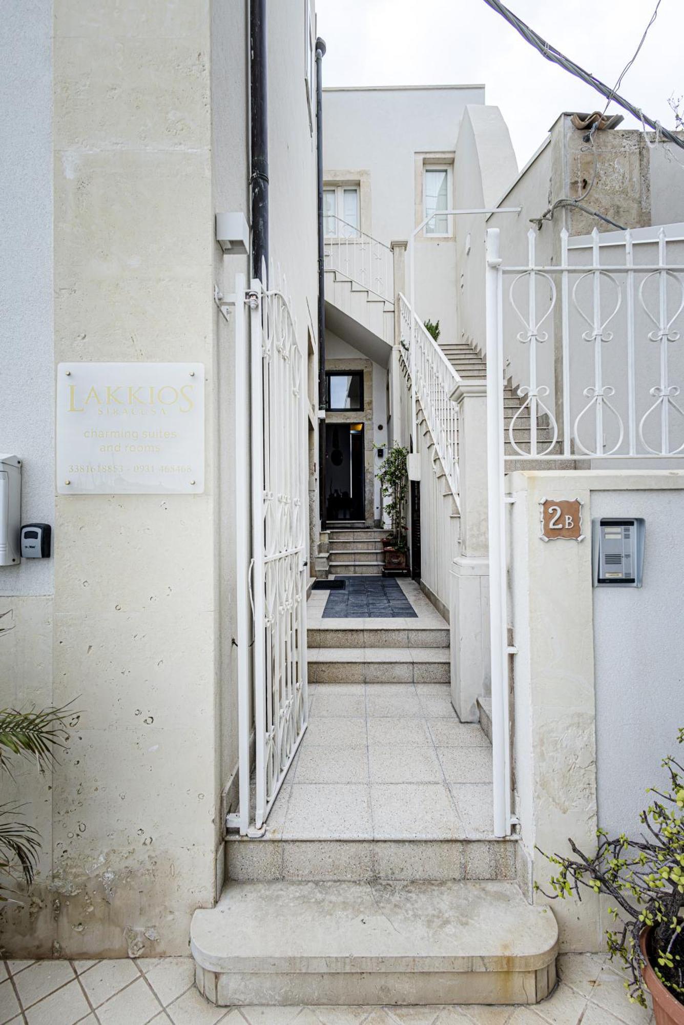 Lakkios Charming And Bed & Breakfast 3*