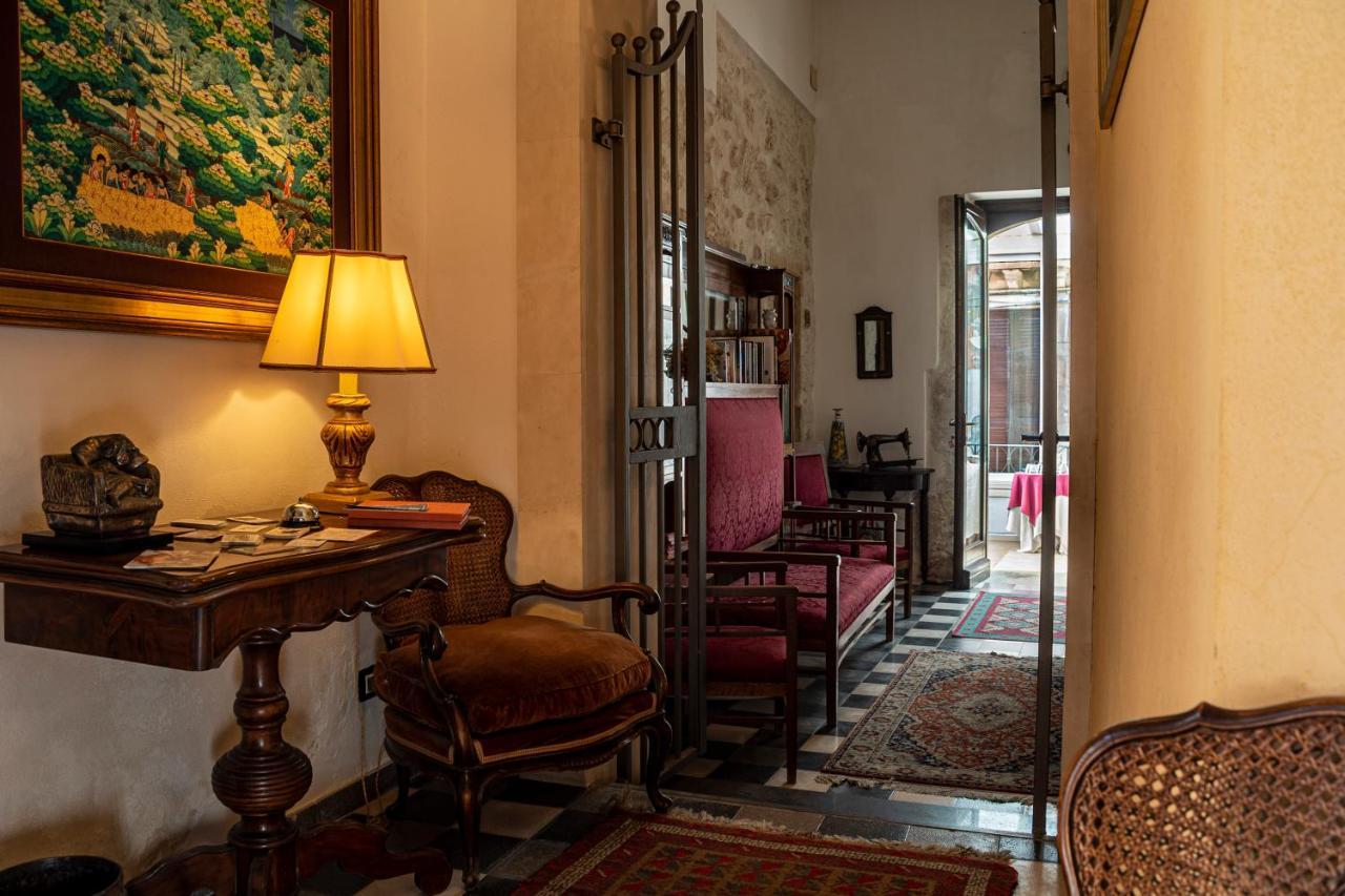 Lakkios Charming And Bed & Breakfast 3*